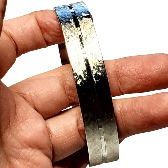 Silver Tone Textured Bangle Bracelet Retro Unsigned 9" - Picture 1 of 5